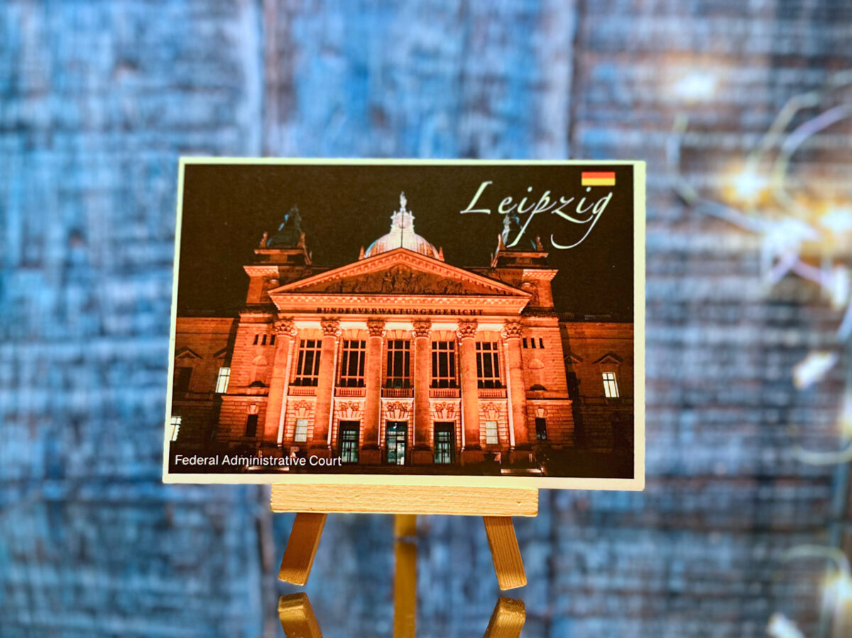 View postcard "Federal Administrative Court Leipzig" (Night view)